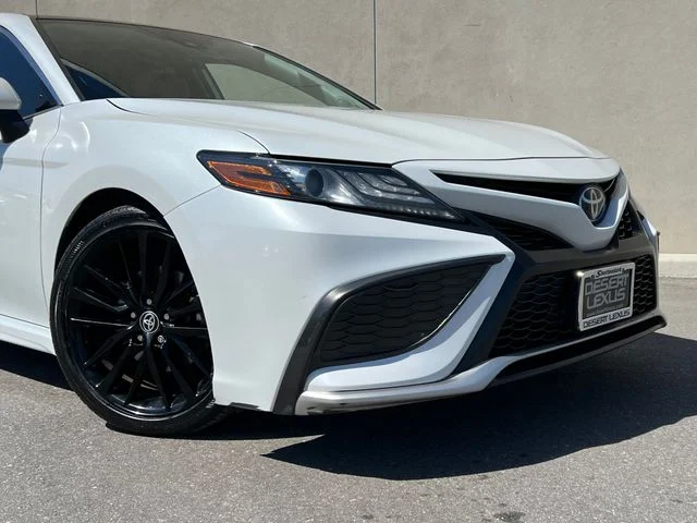 Used 2021 Wind Chill Pearl Toyota XSE V6 image 2