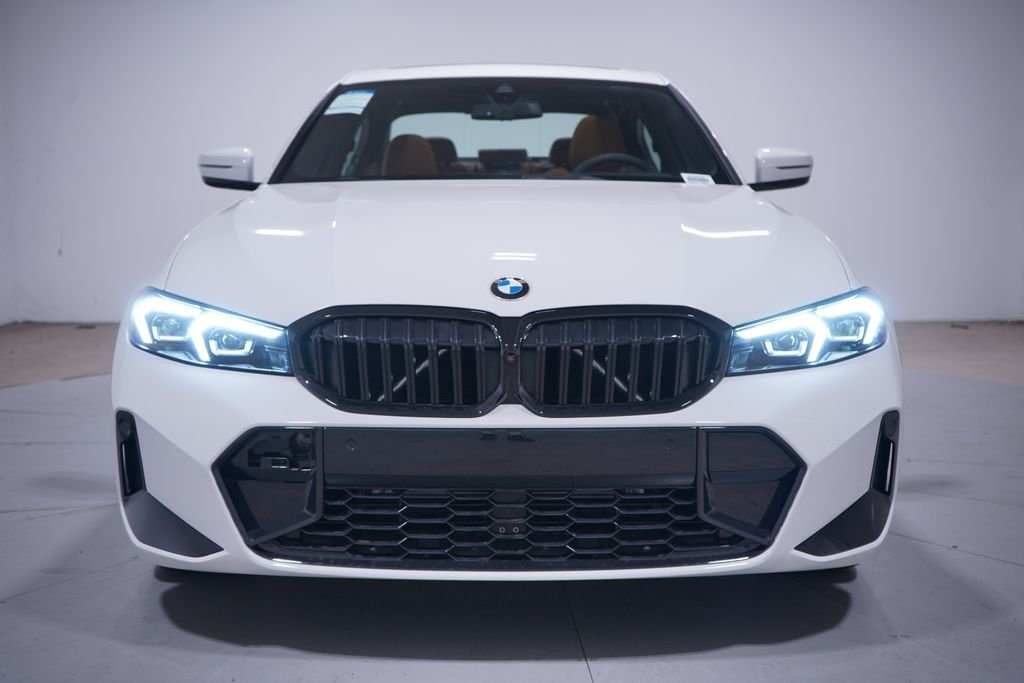 New 2026 Alpine White BMW 330i xDrive image 4