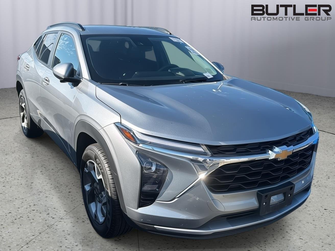 Used 2025 Sterling Gray Metallic Chevrolet LT image 5
