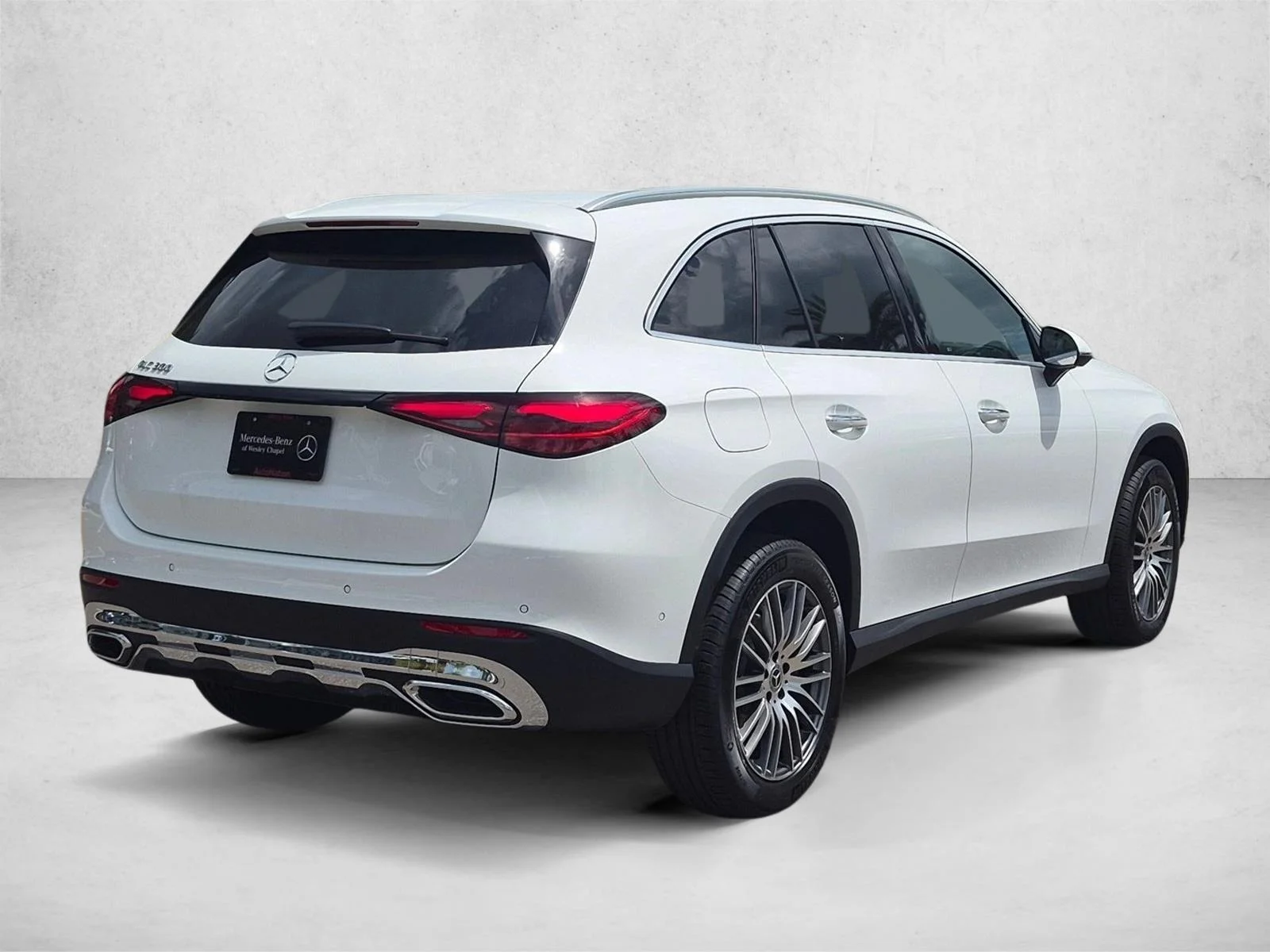Used 2026 Polar White Mercedes-Benz GLC 300 image 2