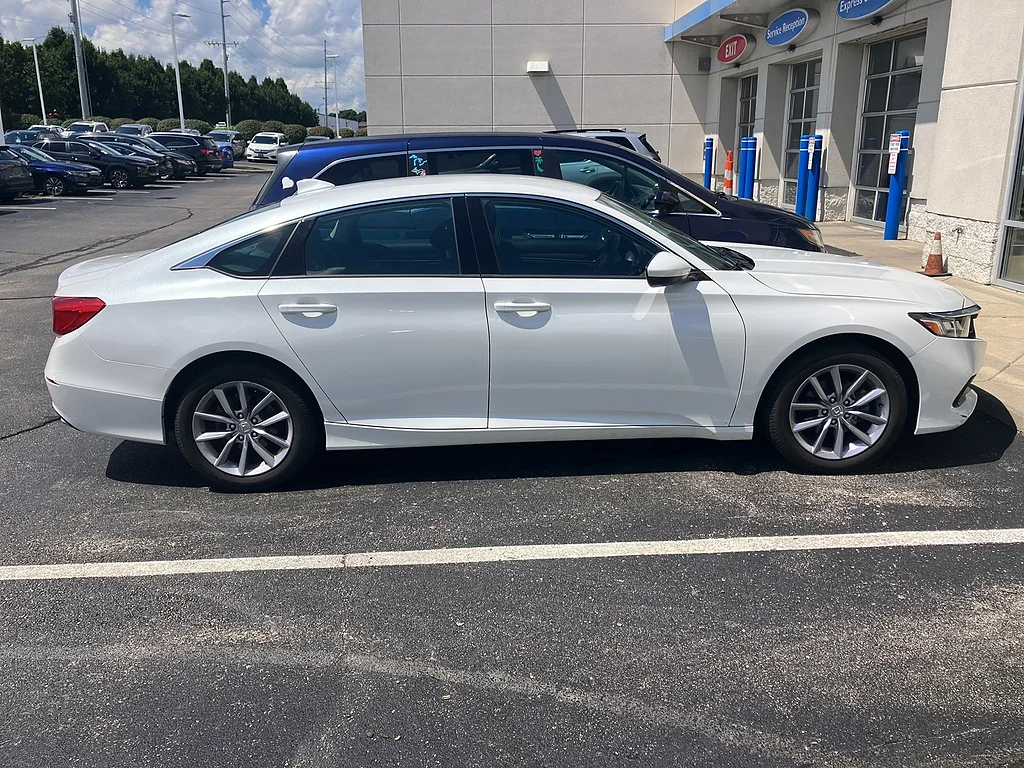 Certified Used 2021 Platinum White Pearl Honda LX image 2