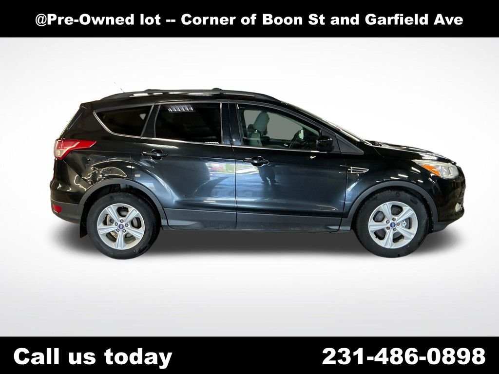 Used 2013 Black Ford SE image 6