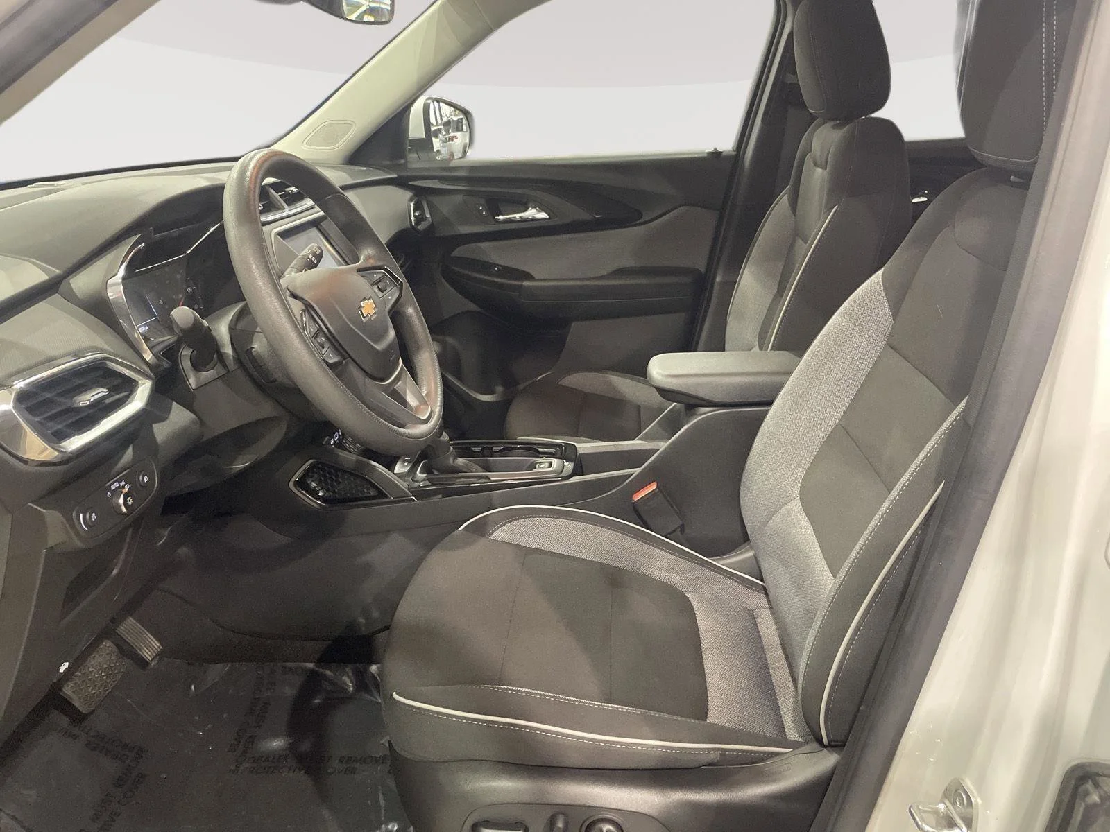 Used 2022 Summit White Chevrolet LT image 19