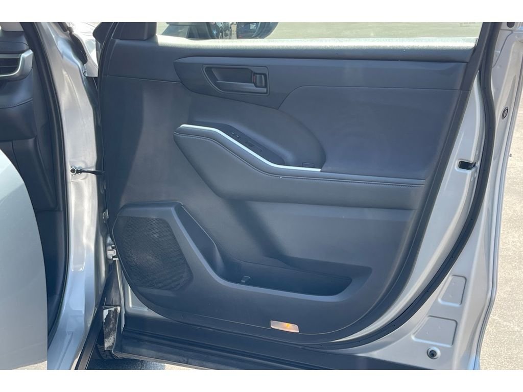 Used 2021 Celestial Silver Metallic Toyota L image 21