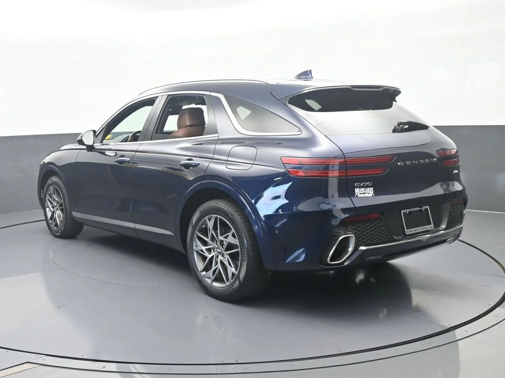 Used 2022 Adriatic Blue Genesis 2.5T image 4