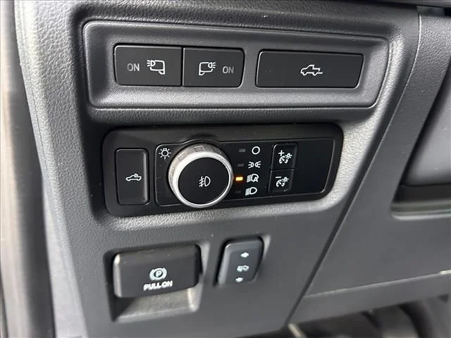 Used 2023 Black Ford Lariat image 27