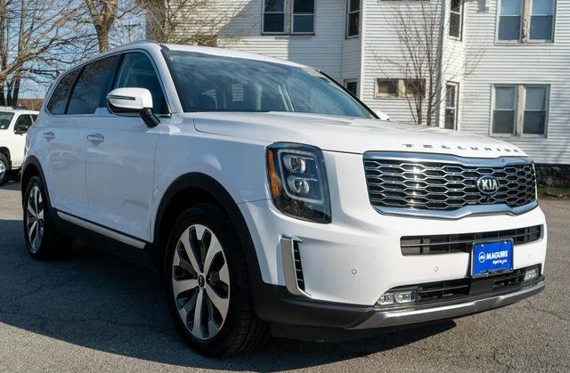 Used 2021 White Kia SX image 4