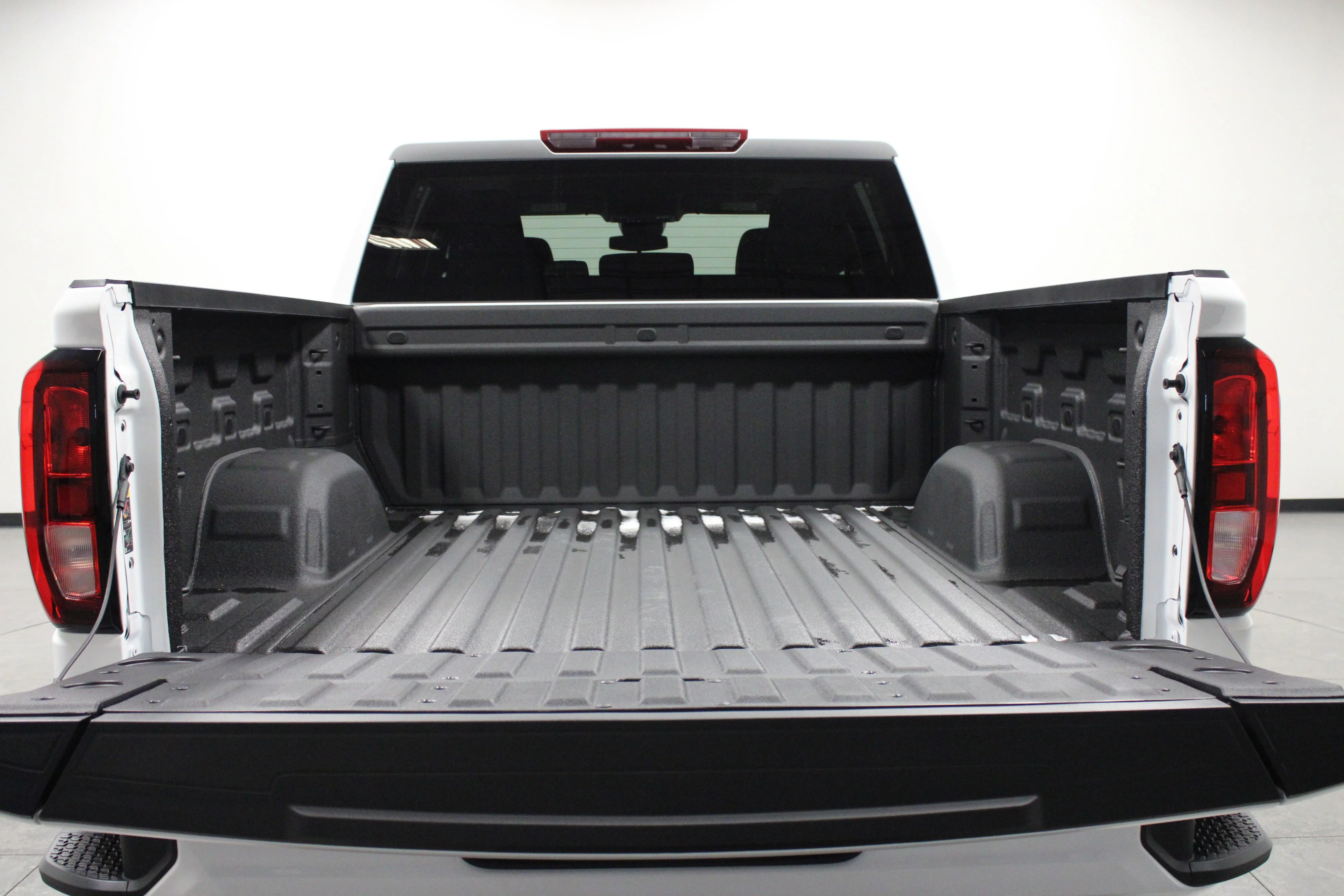 2026 GMC Sierra 1500 Pro - Photo 14