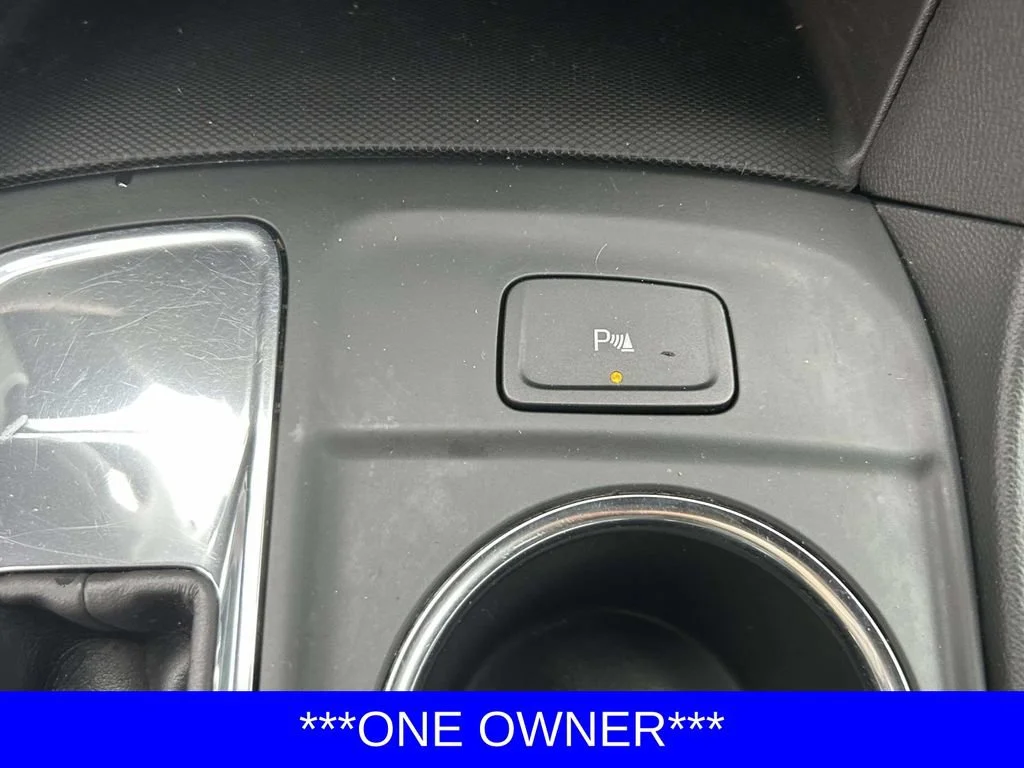 Used 2022 Iridescent Pearl Tricoat Chevrolet LT image 23