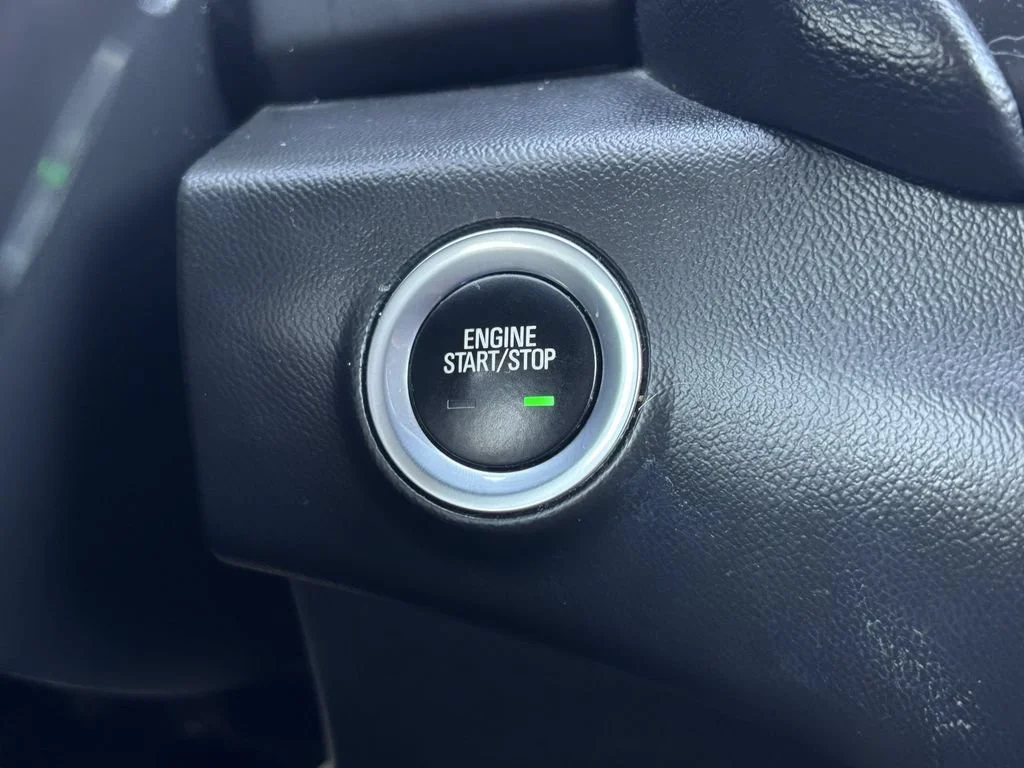 Used 2019 EBONY TWILIGHT METALLIC GMC SLE image 32