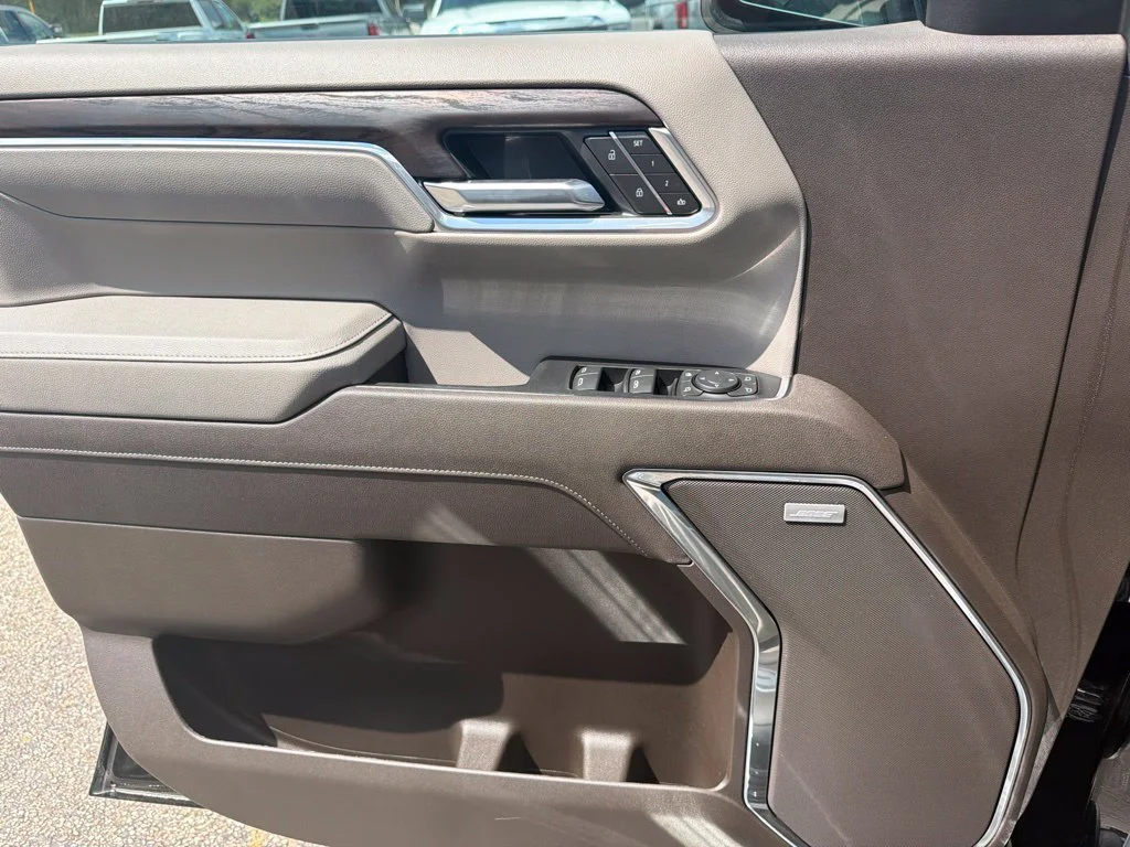 New 2026 Onyx Black GMC SLT image 10