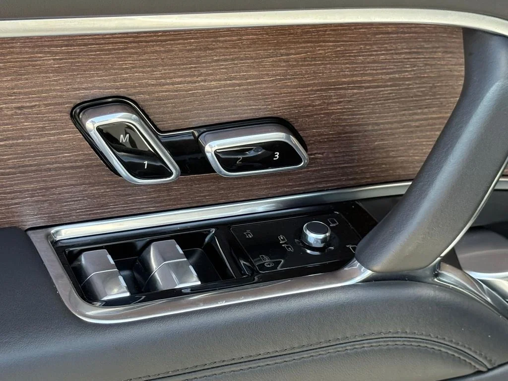2024 Land Rover Range Rover SE - Photo 18