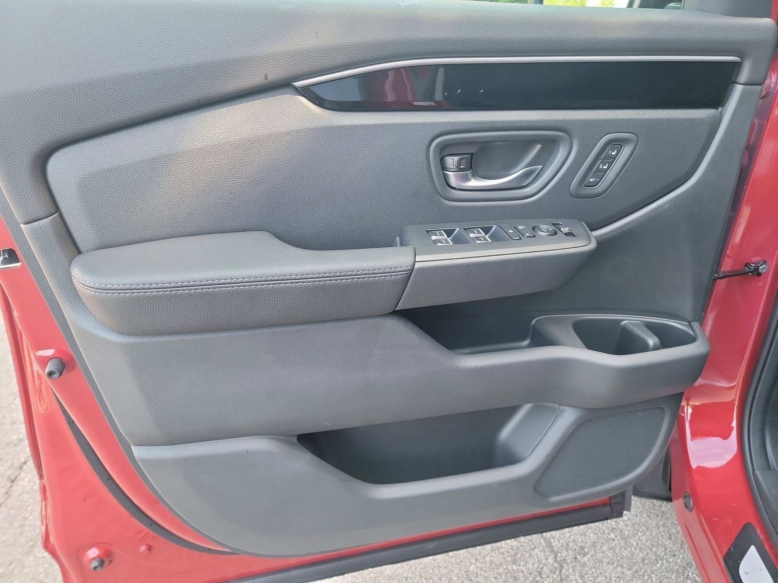 New 2026 Radiant Red Metallic II Honda RTL image 13