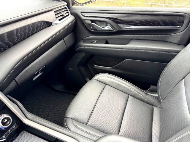 Used 2024 Black GMC Denali image 33