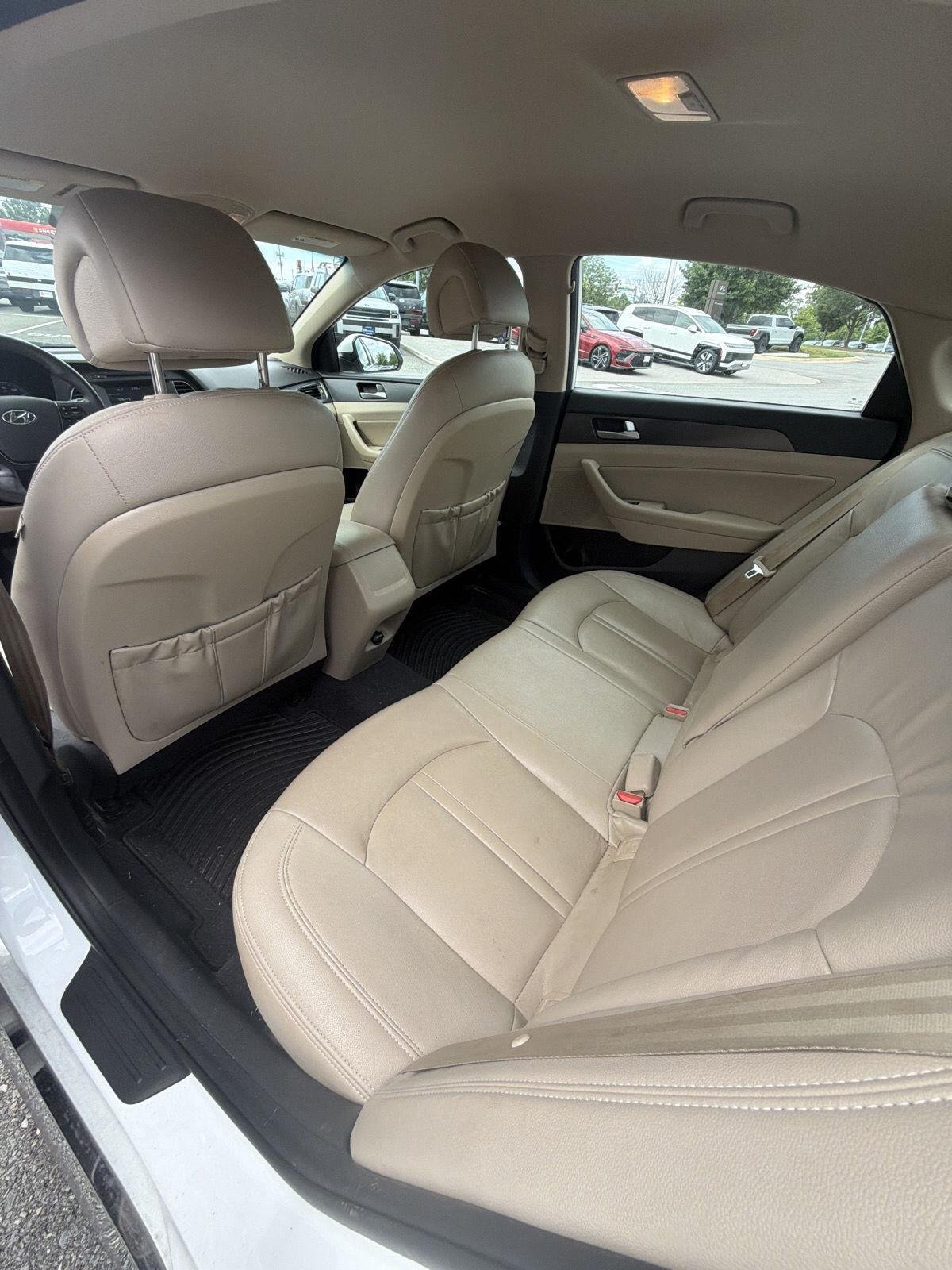 Used 2017 Quartz White Pearl Hyundai Sport image 10