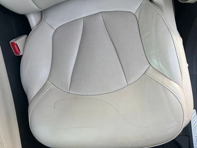 Used 2019 Brown Buick Essence image 29