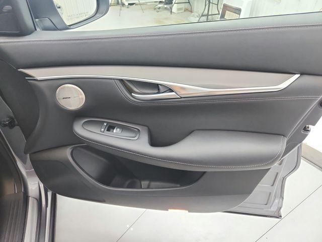 Used 2025 Gray INFINITI ESSENTIAL image 39