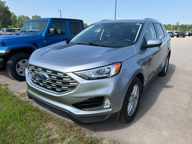 Used 2021 Silver Ford SEL image 3