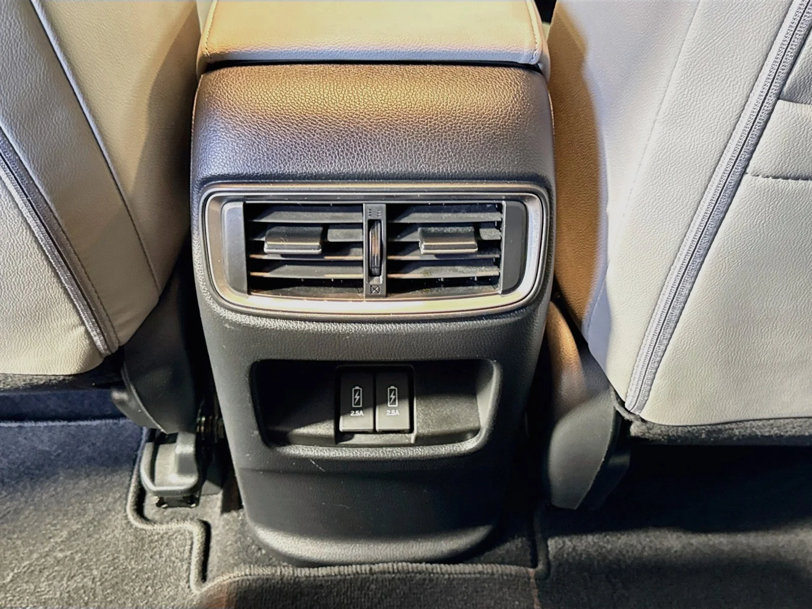 Used 2018 Obsidian Blue Pearl Honda Touring image 24