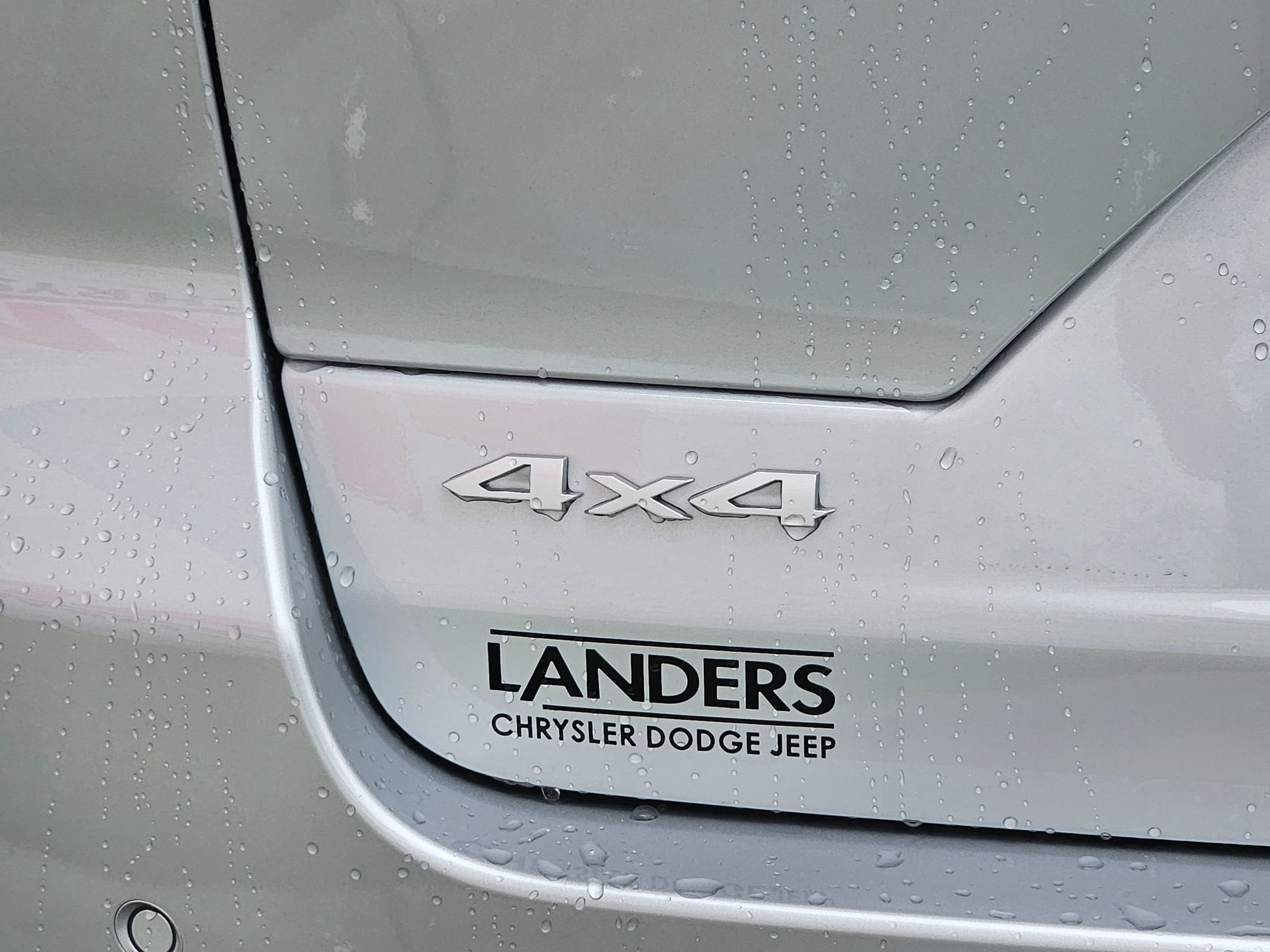 New 2026 Silver Zynith Exterior Paint Jeep Laredo image 27