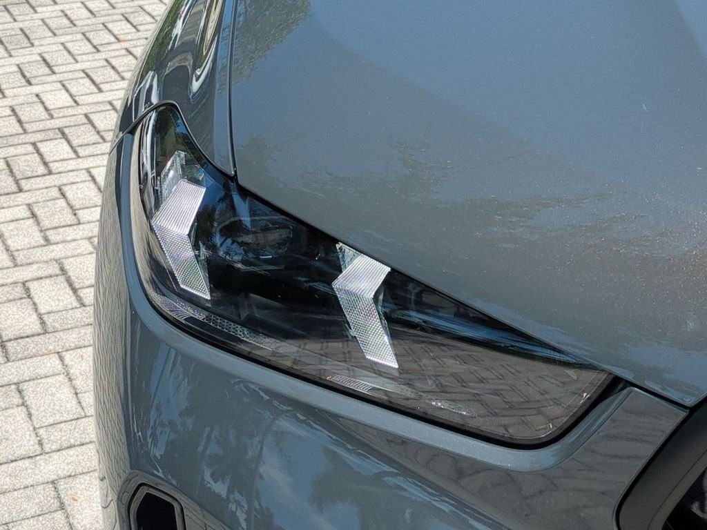 New 2027 Dravit Grey Metallic BMW M60i image 10