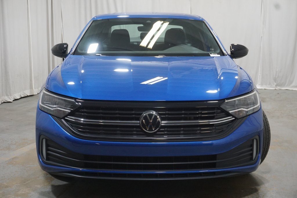 2024 Volkswagen Jetta 1.5T Sport photo 4