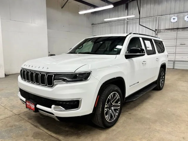 Used 2024 White Jeep Series II image 3