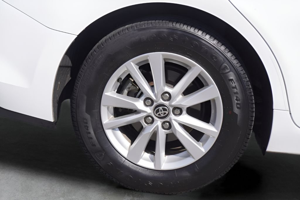 Used 2025 Ice Cap Toyota LE image 10