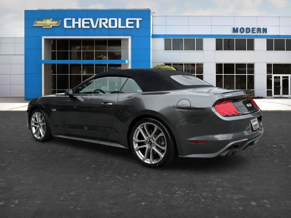 Used 2019 Magnetic Ford GT Premium image 3