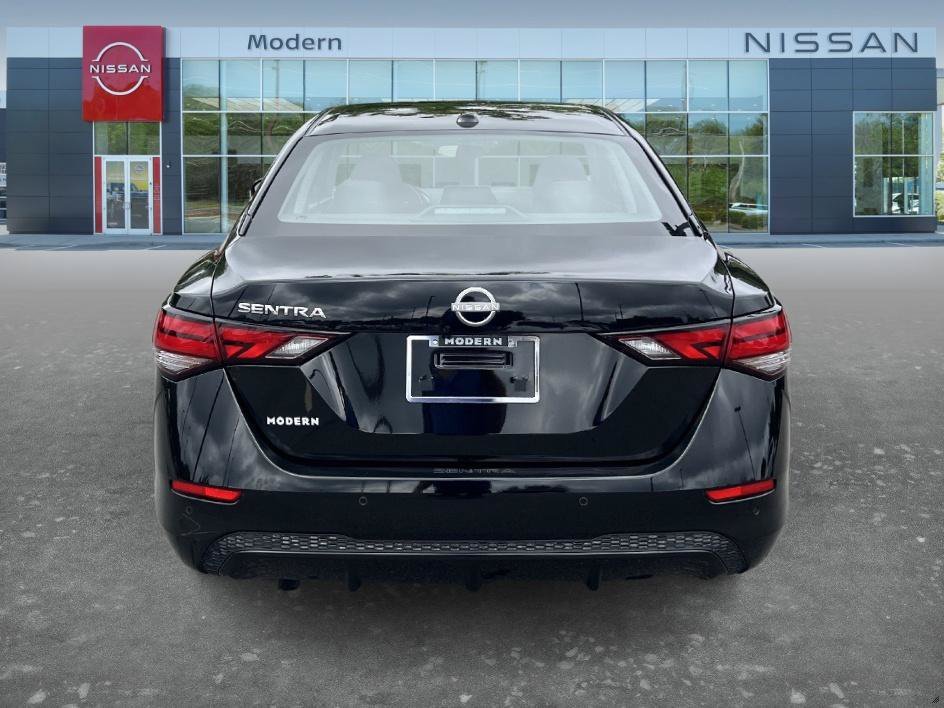 Used 2025 Super Black Nissan SV image 6