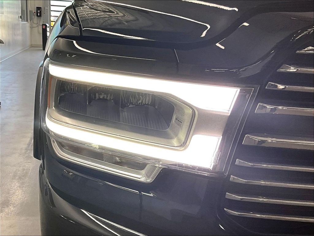 Used 2022 Diamond Black Crystal Pearlcoat Ram Laramie image 32
