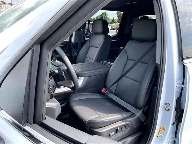 New 2026 Polar White Tricoat Chevrolet LTZ image 10