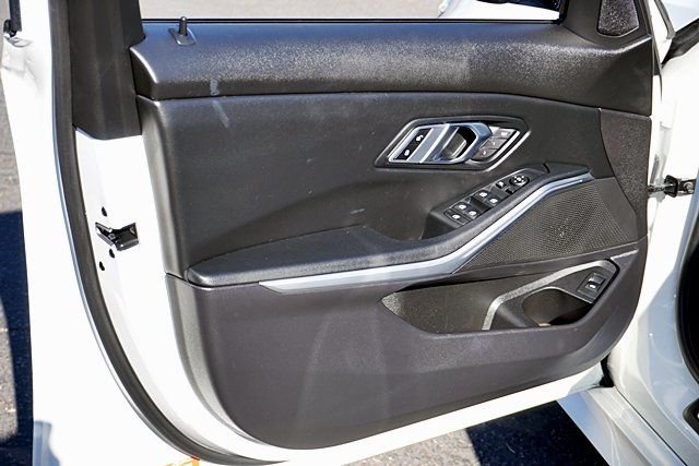 Used 2023 White BMW 330i image 21