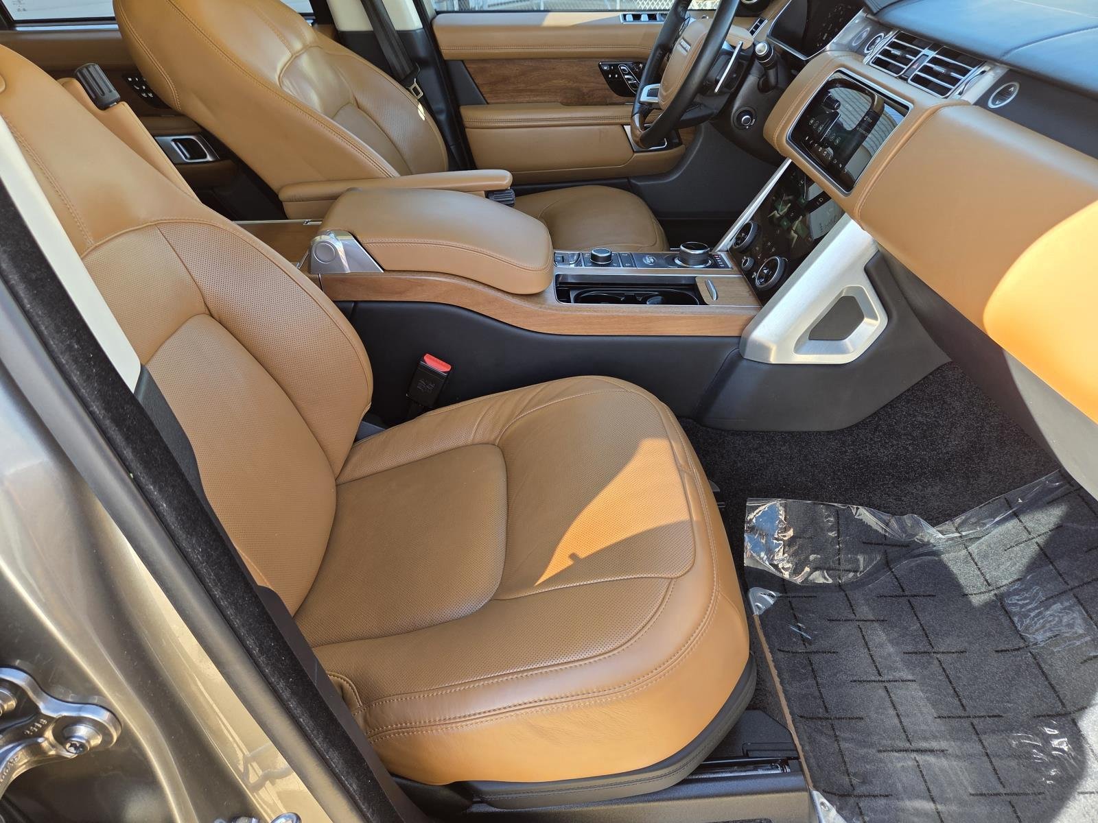 Used 2019 Silicon Silver Premium Metallic Land Rover Autobiography image 42