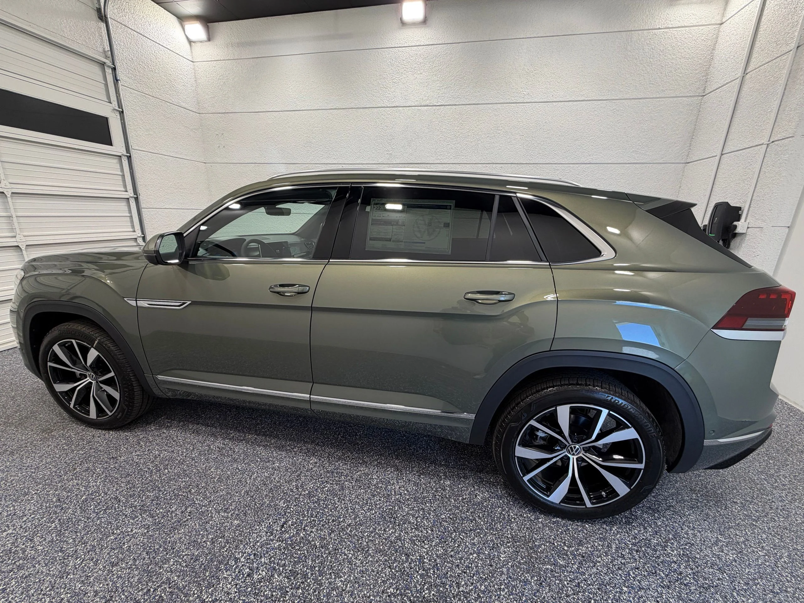New 2026  Volkswagen 2.0T SEL Premium R-Line image 3