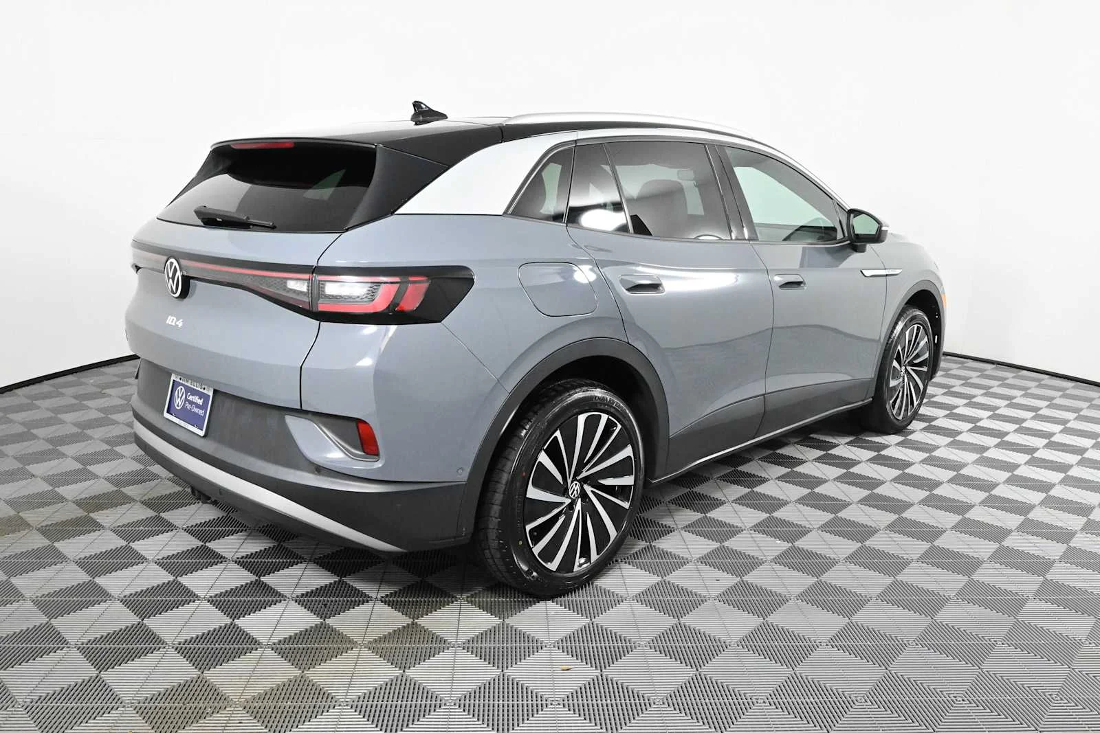 Certified Used 2023 Pure Gray w/ Black Roof Volkswagen Pro S Plus image 9