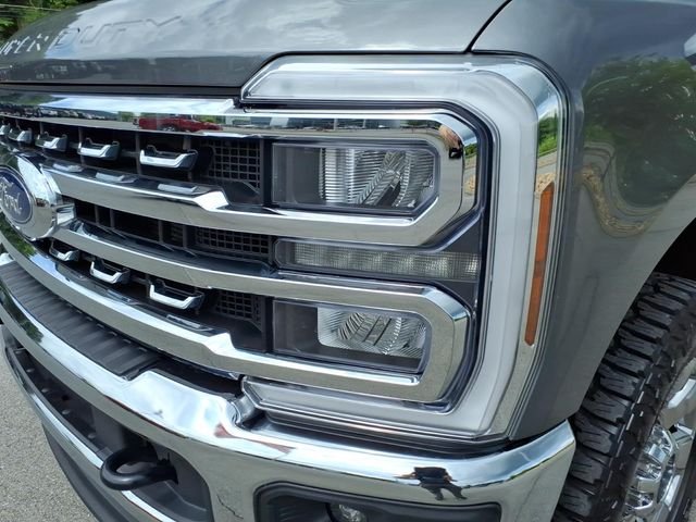 Used 2025 Gray Ford Lariat image 4