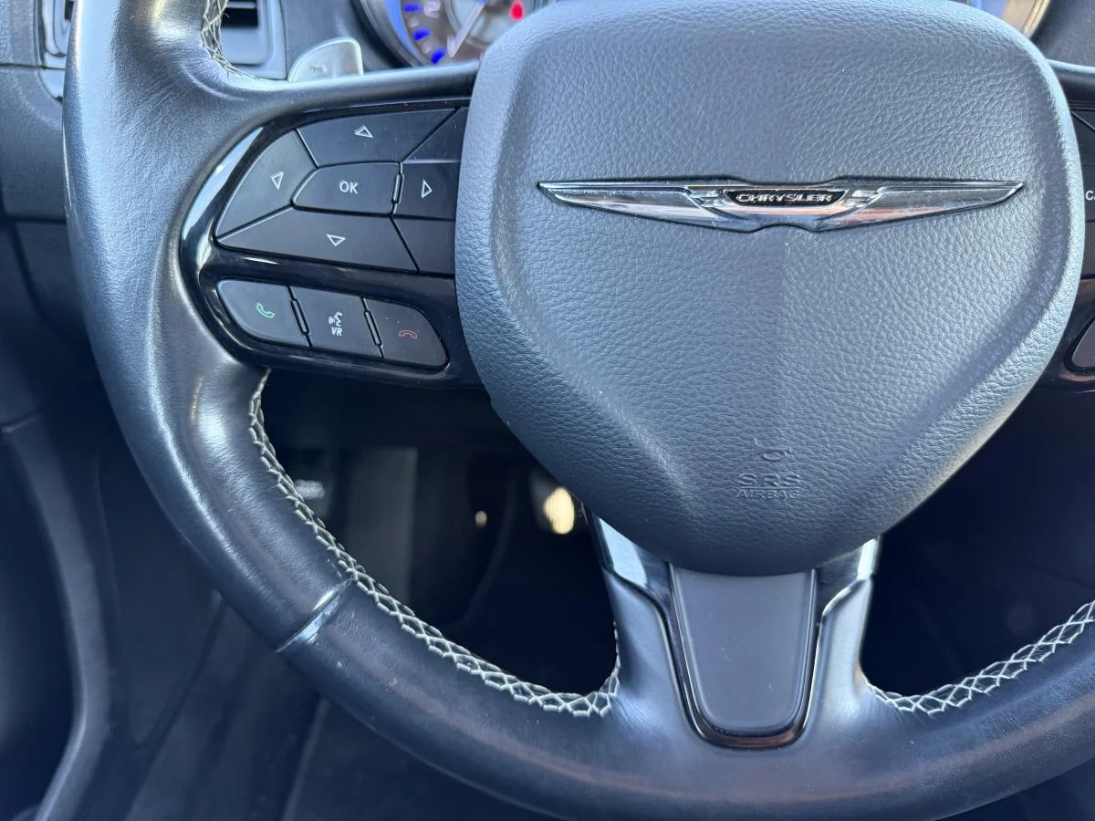 Used 2021 Black Chrysler S V6 Awd image 26
