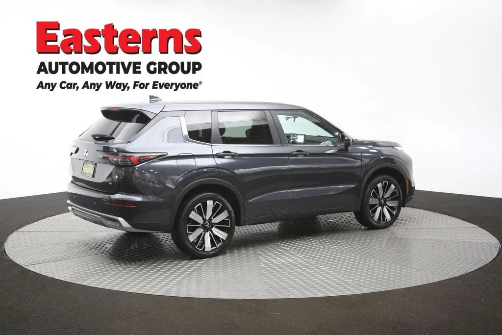 Used 2025 Gray Mitsubishi SE image 37