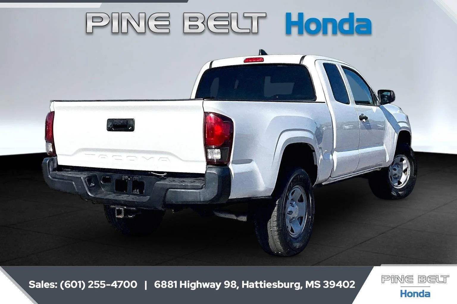Used 2022 White Toyota SR image 11