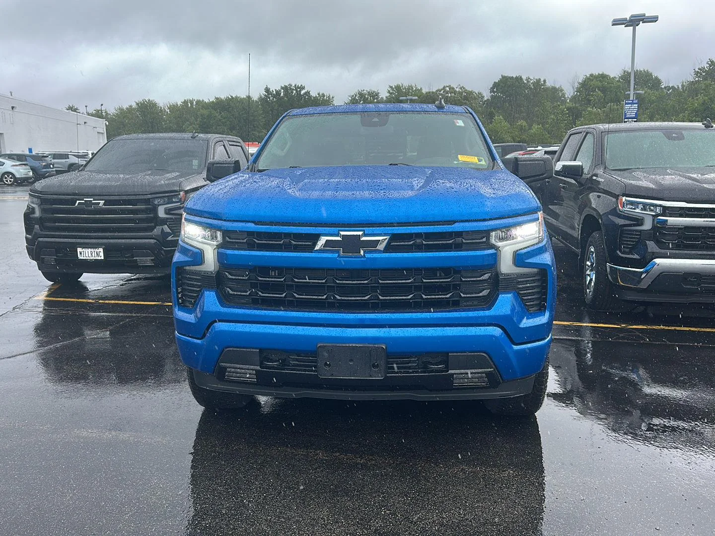 Used 2023 GLACIER BLUE METALLIC Chevrolet RST image 6