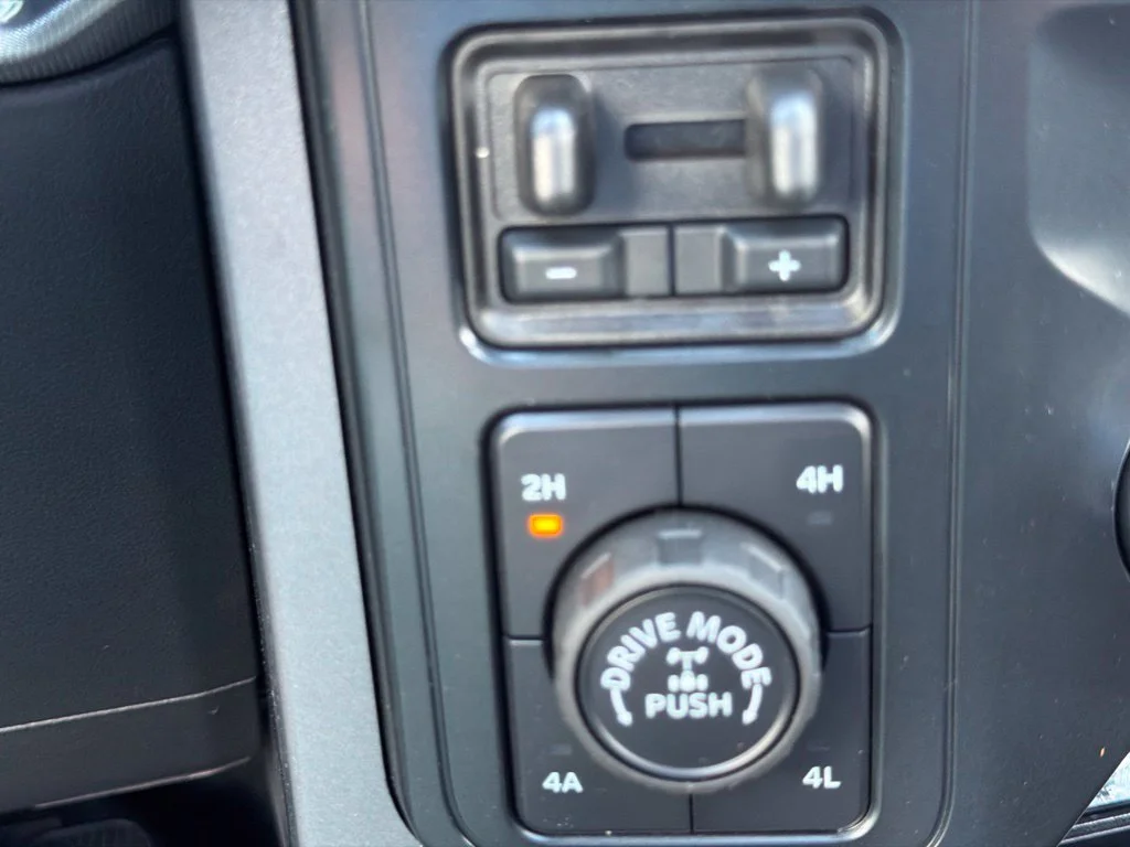 New 2026 Agate Black Metallic Ford Lariat® image 21