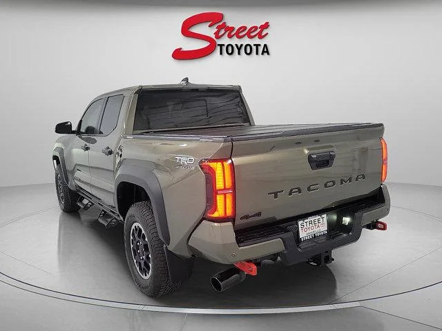Certified Used 2024 OXIDE BRONZE ME. Toyota  image 2