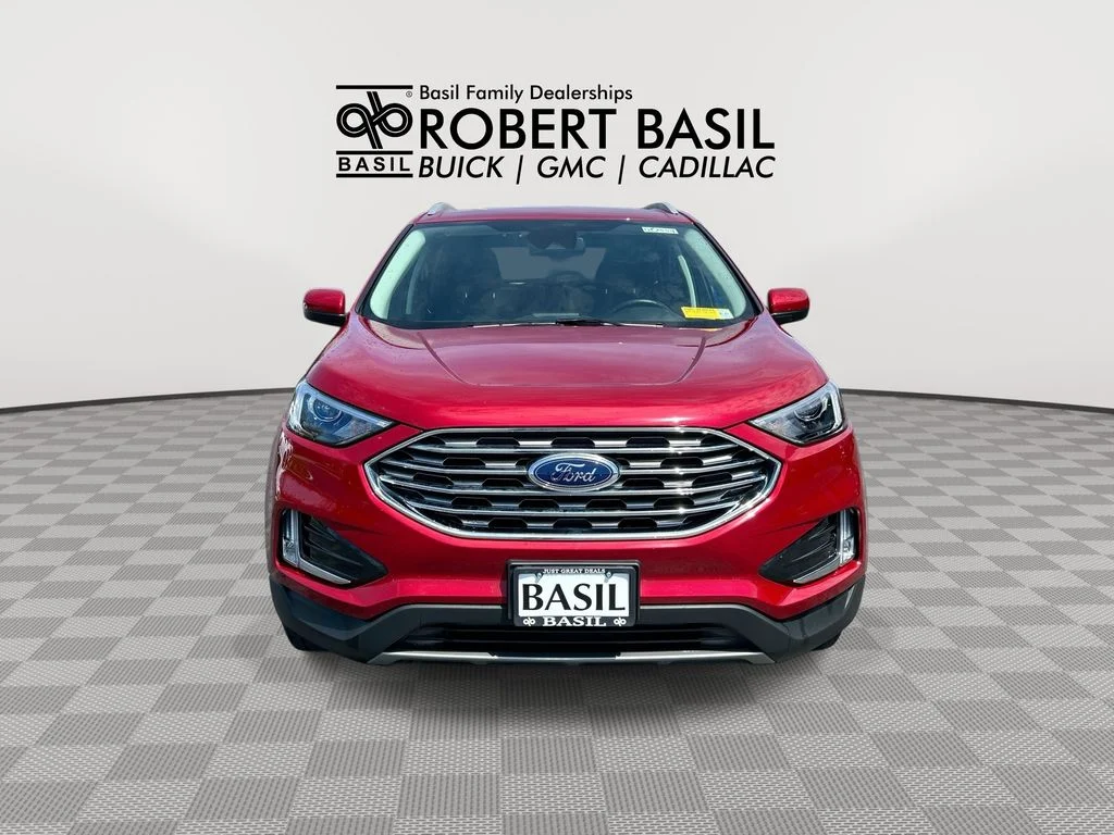 Used 2022 Red Ford SEL image 3