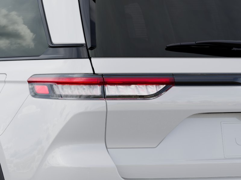 New 2027 Bright White Clear-Coat Paint Jeep Laredo X image 14