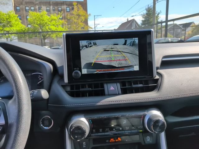 Used 2025 Silver Toyota XLE image 19