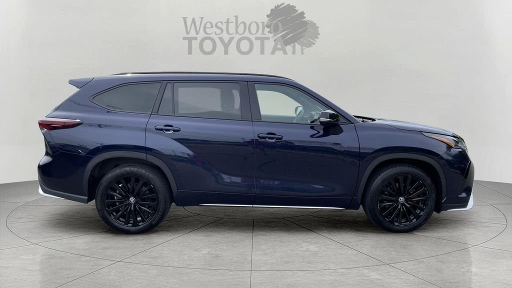 Used 2025  Toyota XSE image 8