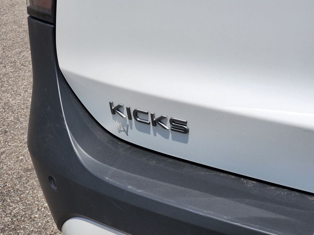 Used 2025 Aspen White Tricoat Nissan SR image 7