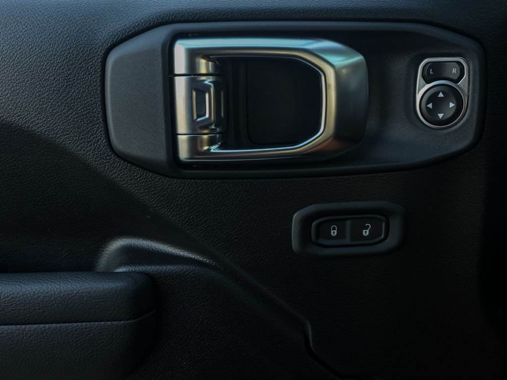 New 2026 Black Clear-Coat Exterior Paint Jeep Sport S image 23