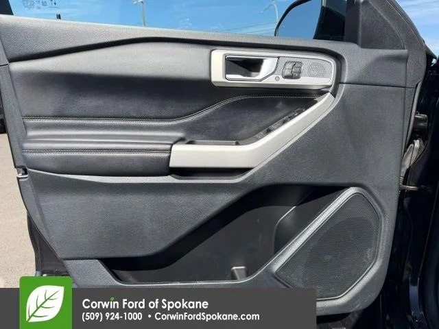 Used 2022 Agate Black Metallic Ford Limited image 22